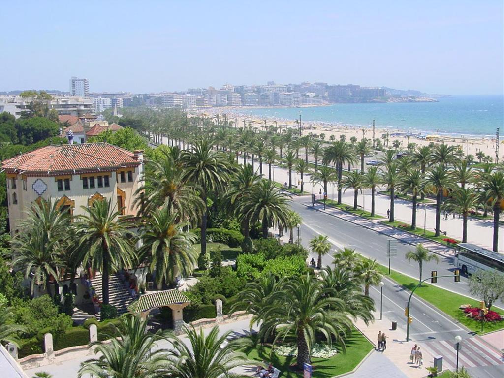 Anunci Tancat Capellans Apartment Salou Ngoại thất bức ảnh